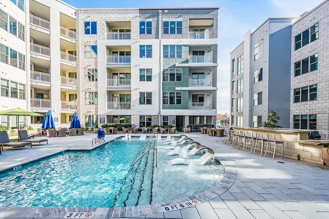 Greenside apartments pool HardingPl-UPDATED-CharlotteNC-2018-WEB